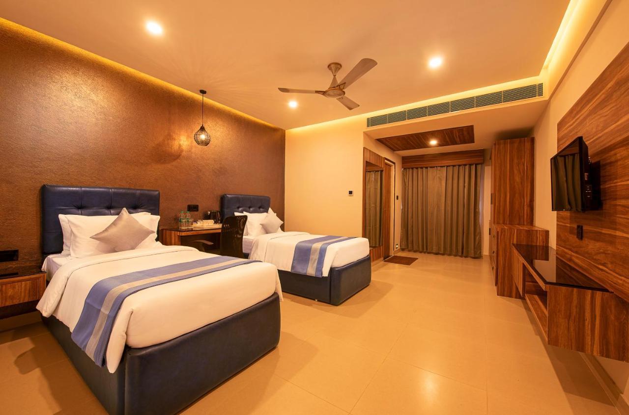 Hometown Galleria Manipal Exterior photo