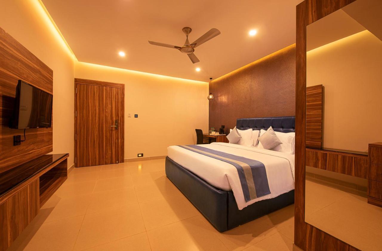 Hometown Galleria Manipal Exterior photo