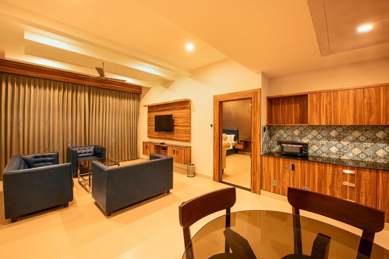 Hometown Galleria Manipal Exterior photo